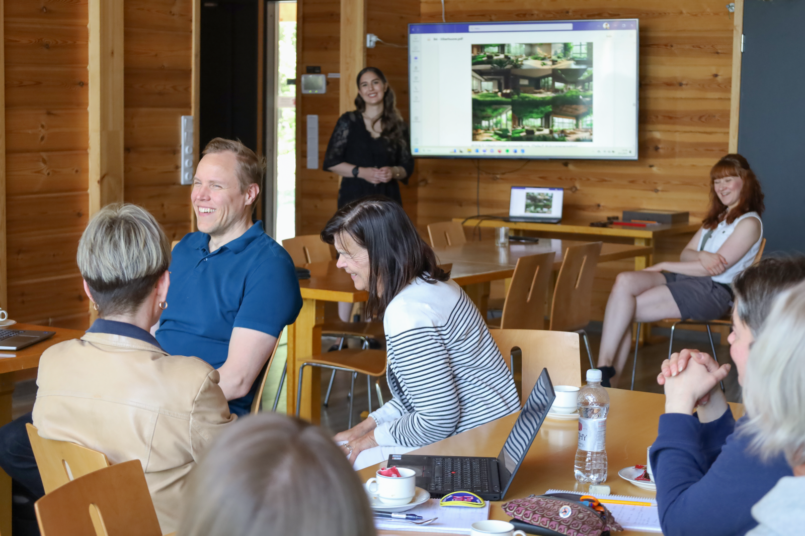 Iloista ja vilkasta keskustelua Metsäreseptin opiskelijahankkeiden loppu-seminaarissa