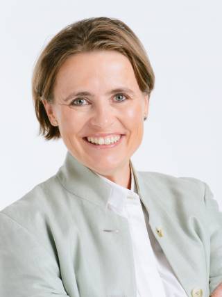 valmentaja Barbara Malmstrom kuvassa