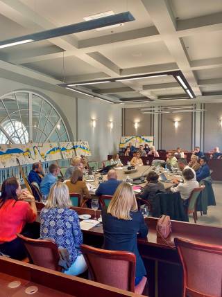 day one in meeting room