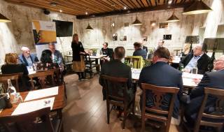 InnoHEIs-hankkeen sidosryhmä kuuli yhteenvedon hankkeen tuotoksista.