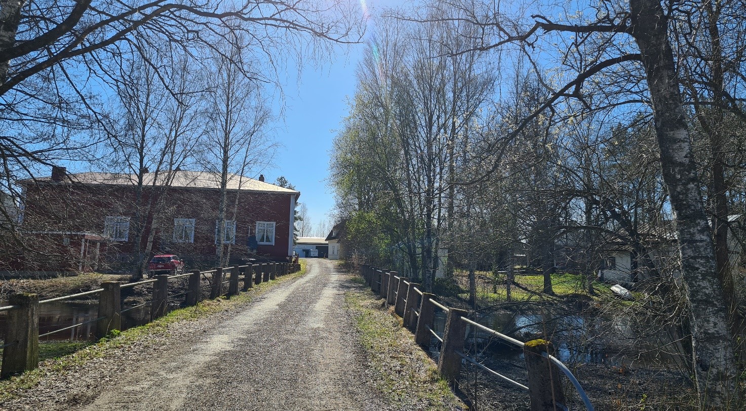 Euran Sorkkisten kylän kylätietä