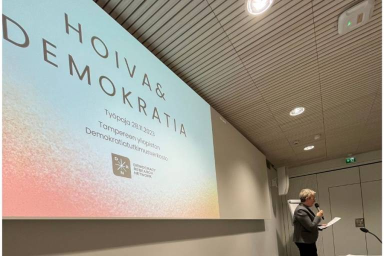 Taina Törmä presenting in the workshop