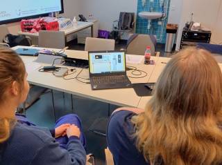 Kuljetusrespiraattorin käytön opettelussa voi hyödyntää pellillistämistä