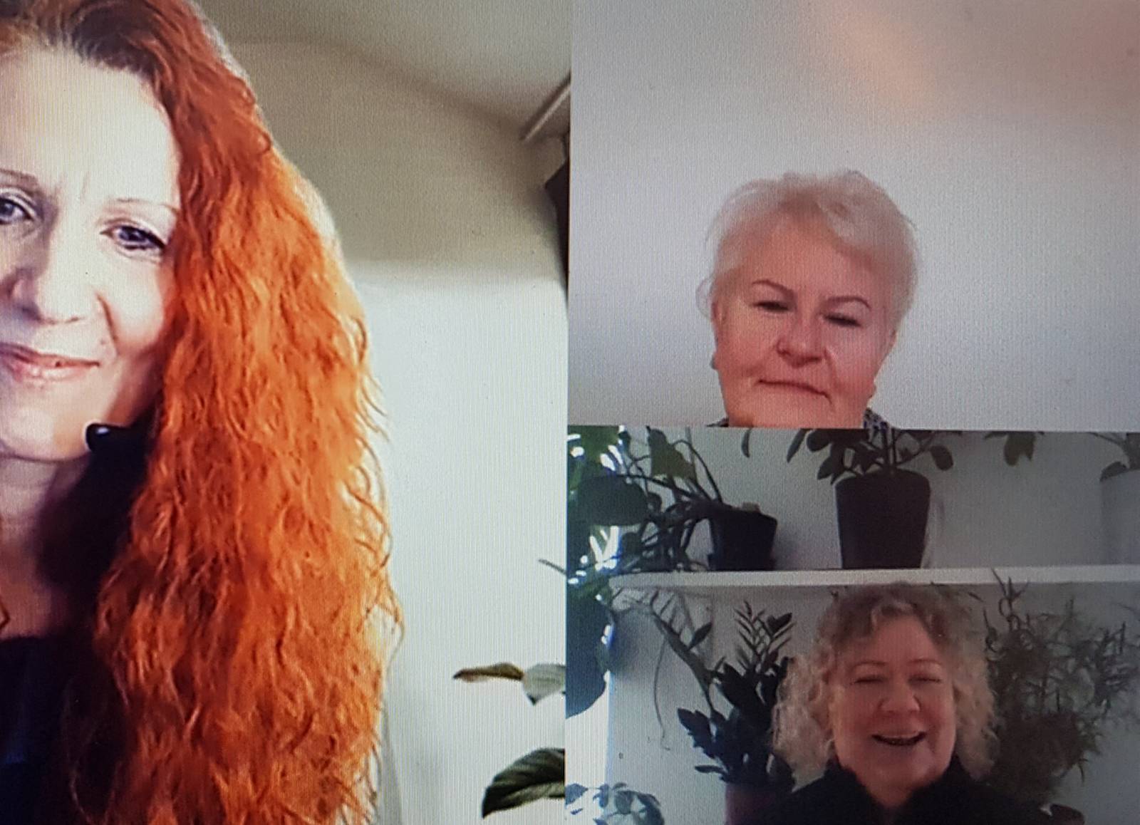 Haastateltavina Marja Janhunen ja Tiina Mankki Helsingin kotihoidosta Kontulan lähipalvelualueelta