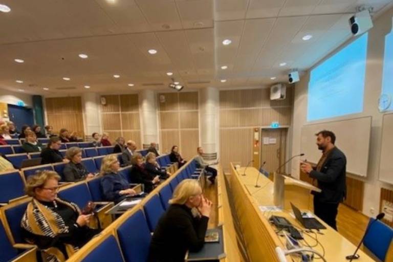 Picture from the workshop where Mikkel Thelle is presenting.