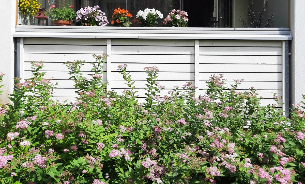 Lähiötalon parveke