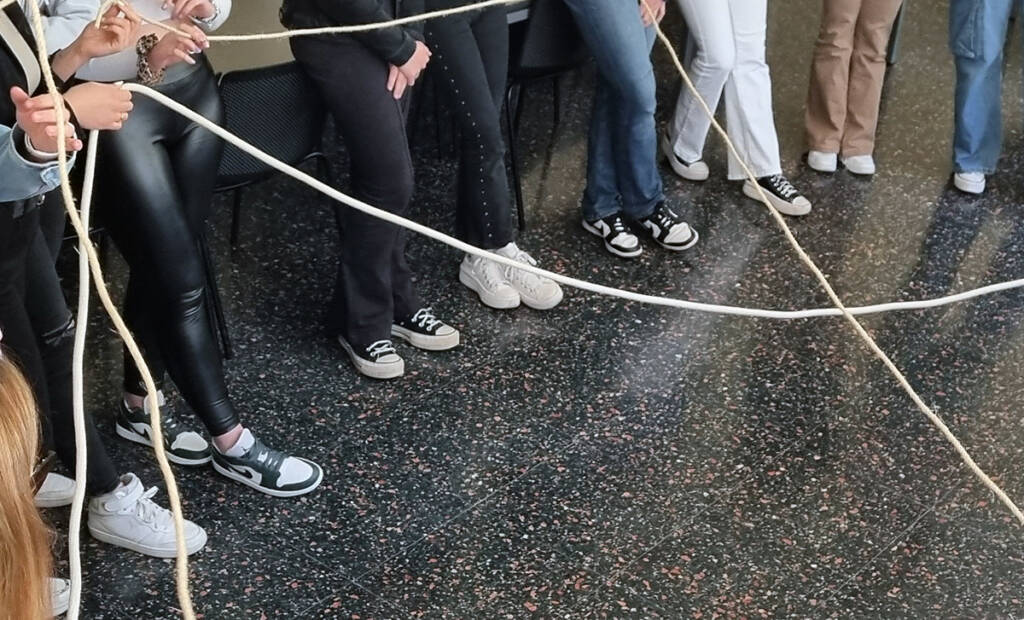 Students’ practicing one of the systems thinking tool: the webbing game.