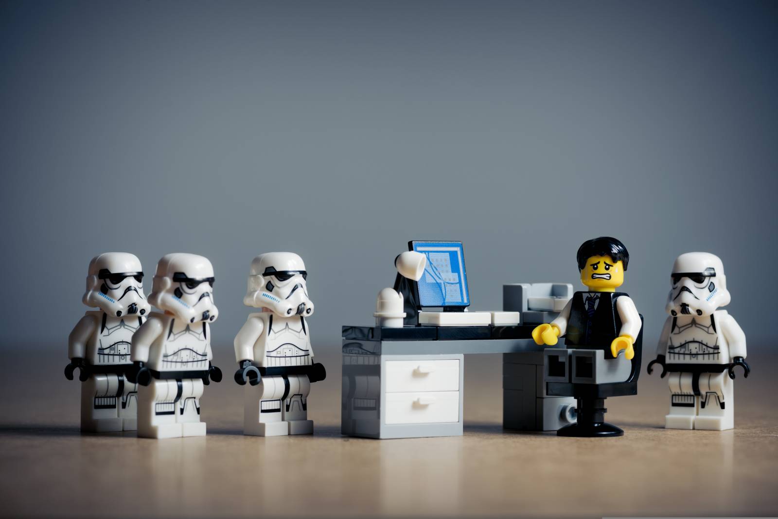 Kuvassa lego-ukkeleita