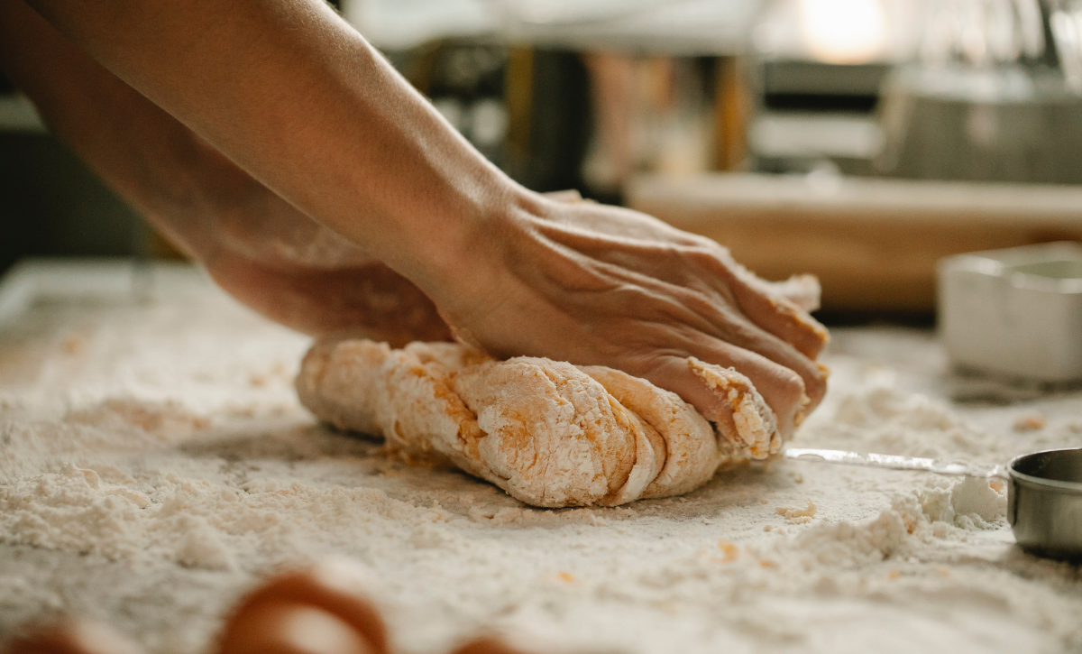 Leipätaikinan alustaminen