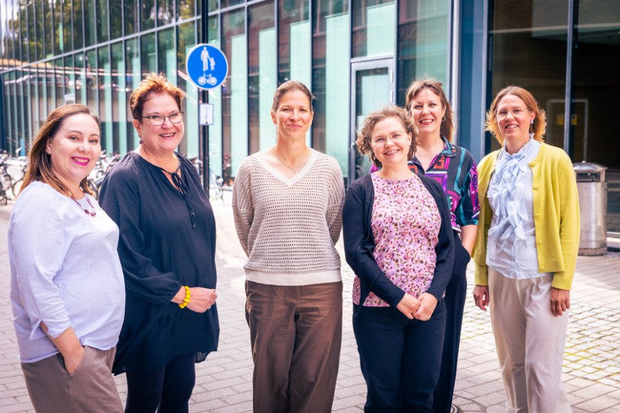 VAUPRO-ryhmään kuuluvat (vasemmalta oikealle): Rosi Enroos, Eija Paavilainen, Pia Keiski, Saara Tuori, Laura Maatraiva ja Tuuli Lamponen.