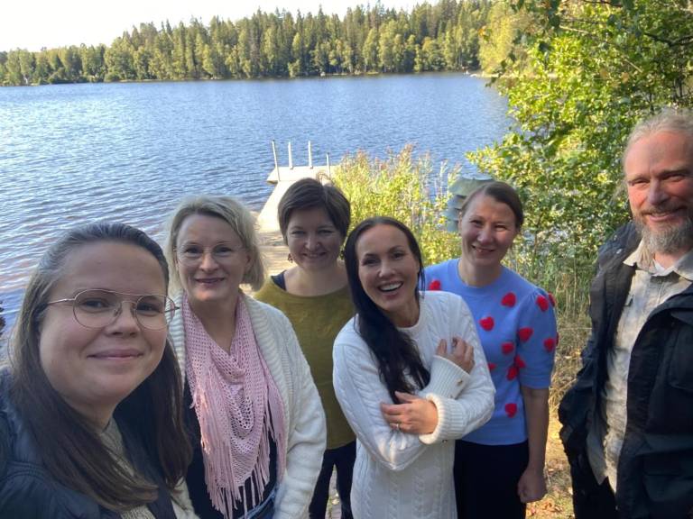 Yhteiskuva, jossa hanketiimi