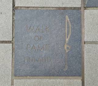 Katulaatta, jossa lukee teksti: Walk of Fame Tampere