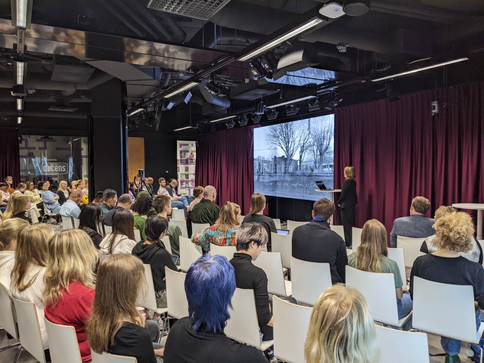 Dr Hannah Saldert giving her talk to a full house.